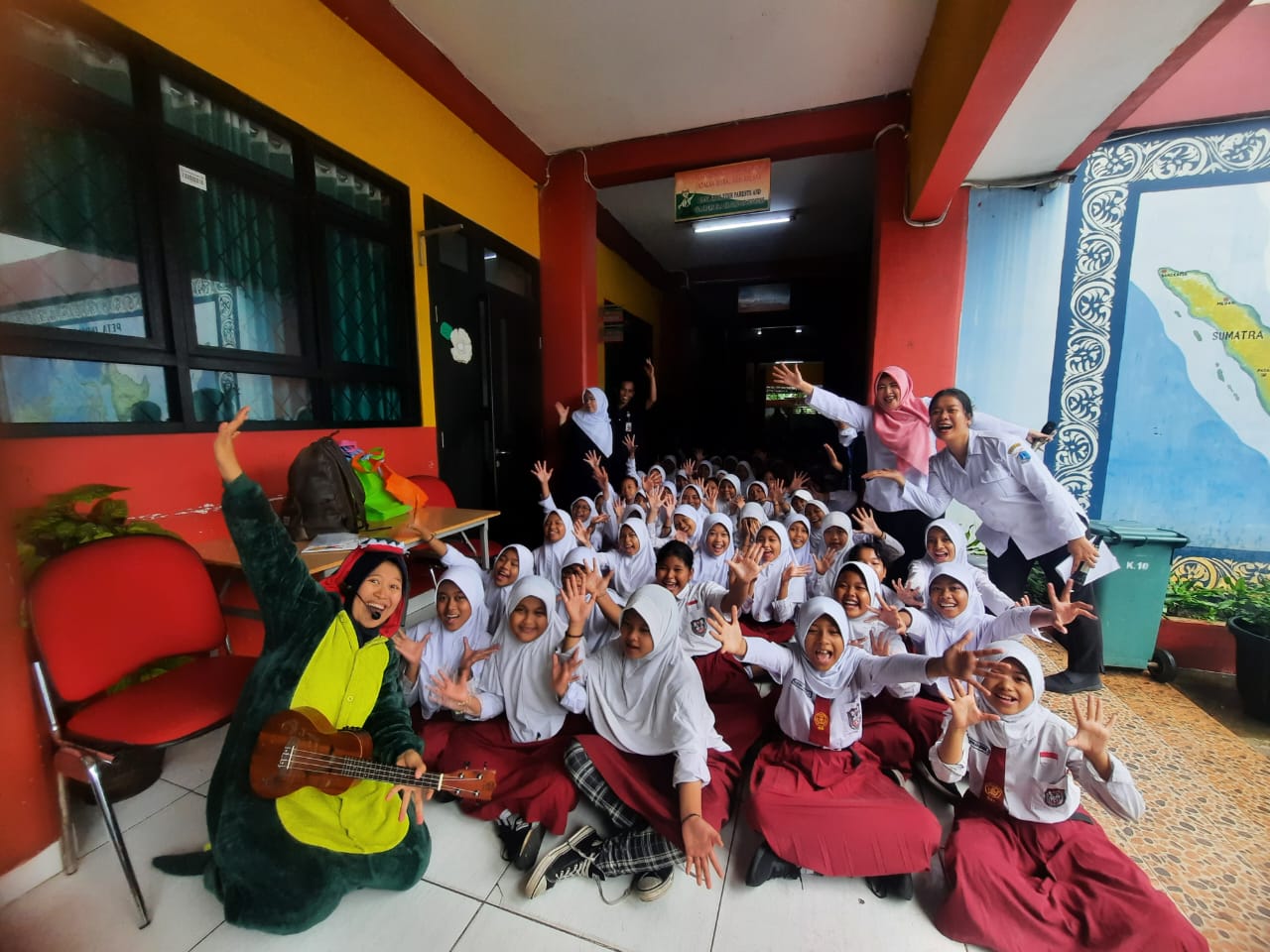 Wisata LiterAsyik Ke SDN Klender 10